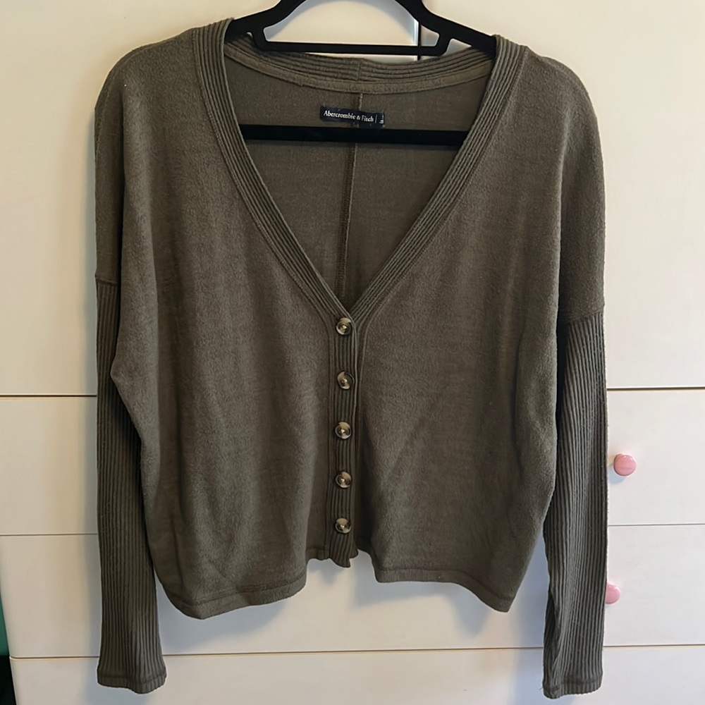 Dark green A&F cardigan with tortoise shell-colored buttons